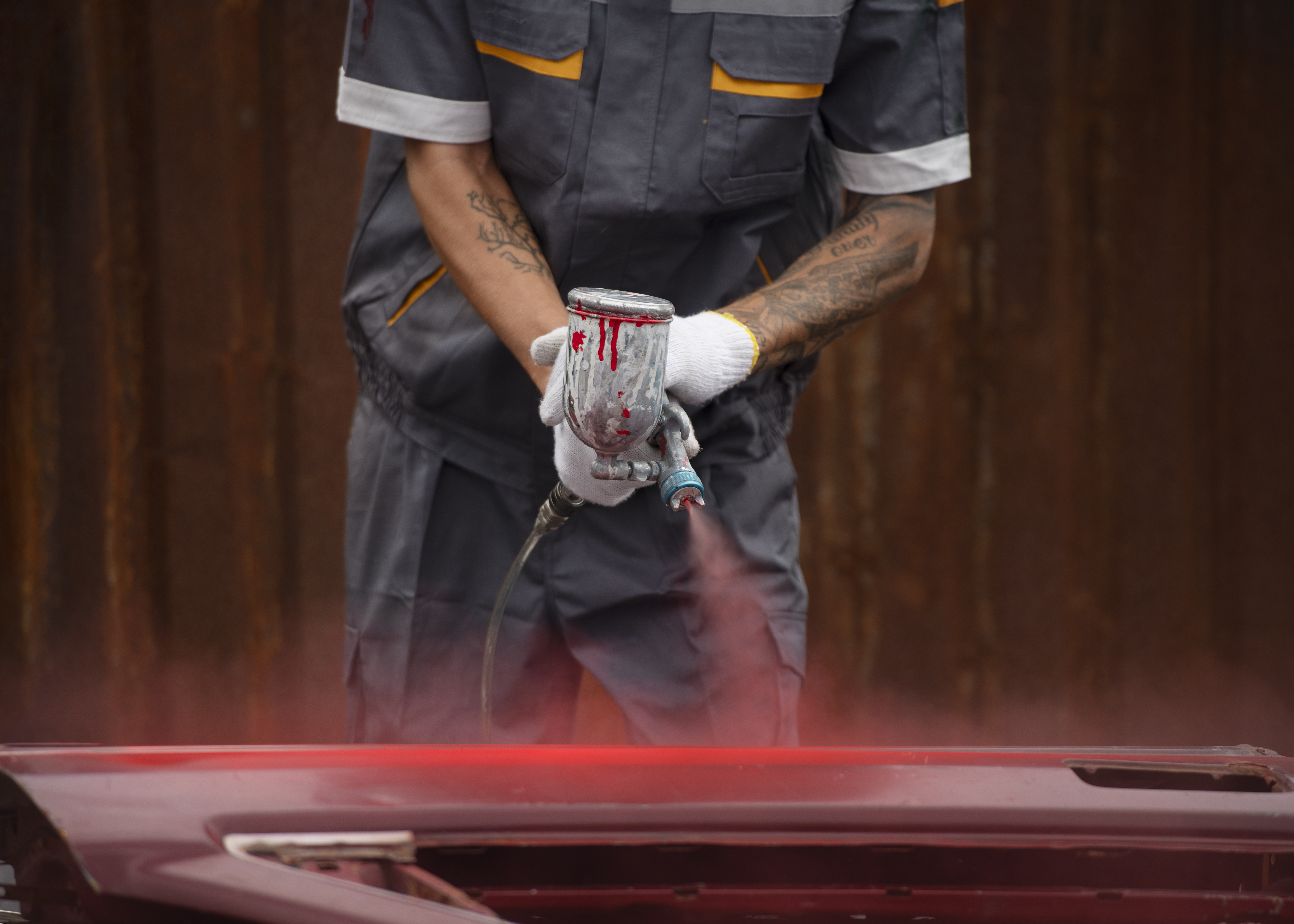 Pourquoi ma peinture cloque après application ? Les causes les plus fréquentes